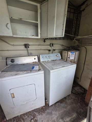 405 SE 4th Avenue, Hialeah, FL 33010