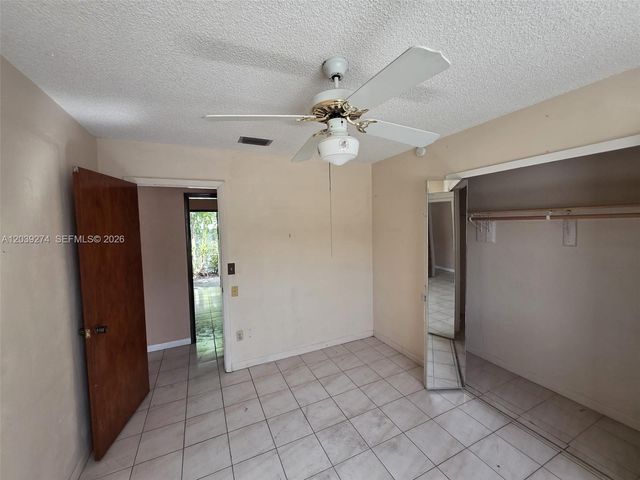 405 SE 4th Avenue, Hialeah, FL 33010