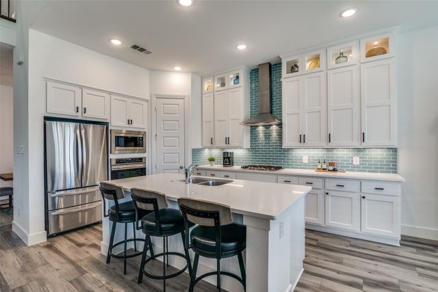 9812 Surveyor Road, Little Elm, TX 75068