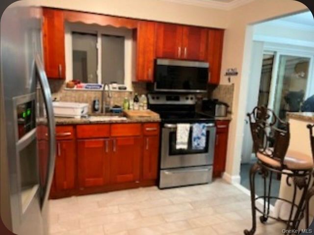 82 Clark Street, West Babylon, NY 11704