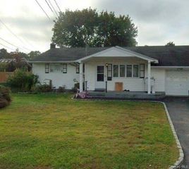 82 Clark Street, West Babylon, NY 11704