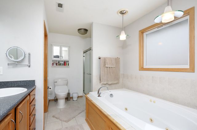 1802 Crabapple Lane, Granger, IA 50109