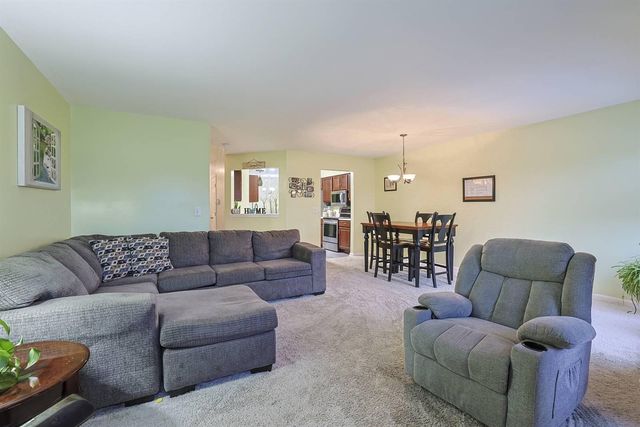 504 Fieldgate Drive, Florence, KY 41042