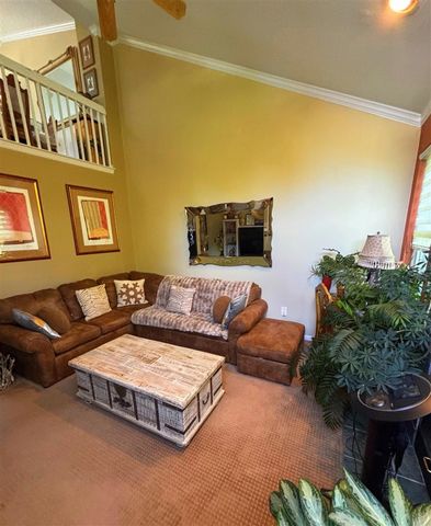 558 Thornhill Court, Belleville, MI 48111