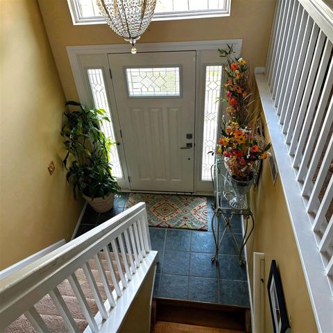 558 Thornhill Court, Belleville, MI 48111