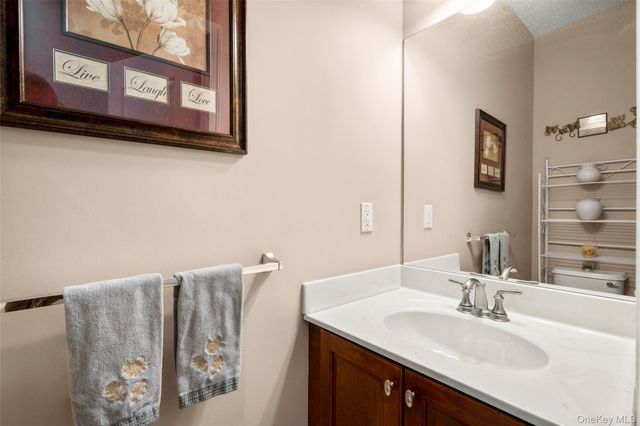 653 Creekside Lane, Fishkill, NY 12524