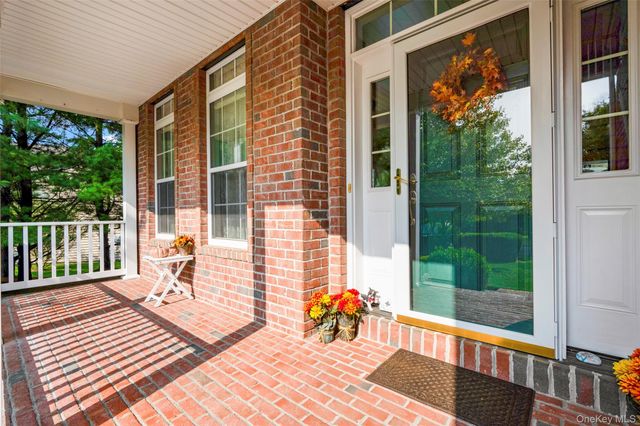 653 Creekside Lane, Fishkill, NY 12524