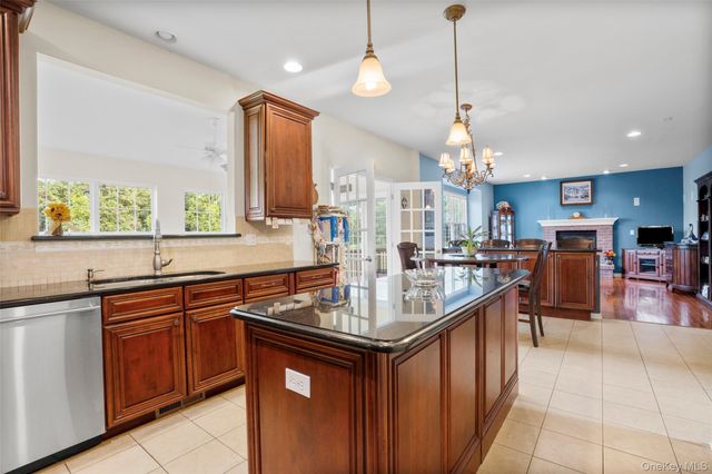 653 Creekside Lane, Fishkill, NY 12524