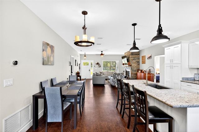 5864 NW STATE ROAD 45, Newberry, FL 32669