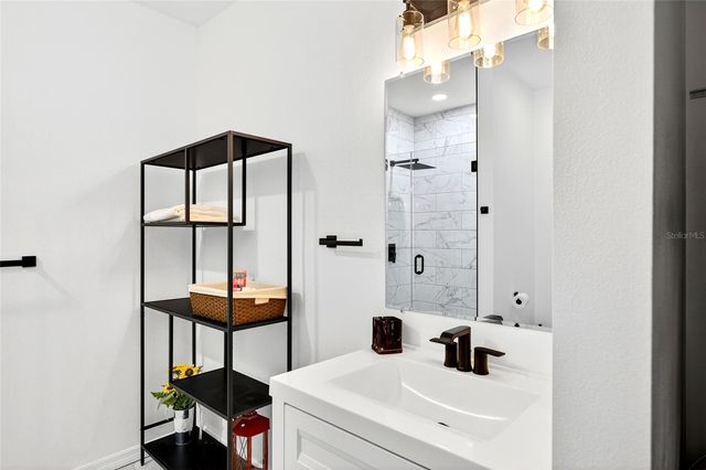 5864 NW STATE ROAD 45, Newberry, FL 32669