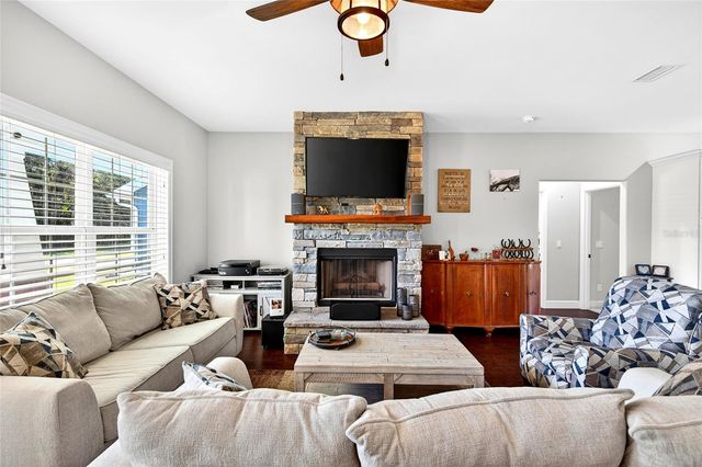 5864 NW STATE ROAD 45, Newberry, FL 32669