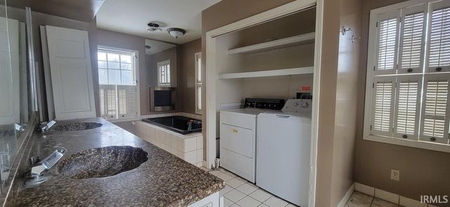 1529 Old Orchard Road, Vincennes, IN 47591