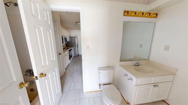 902 Miller Creek LN, Newport News, VA 23602