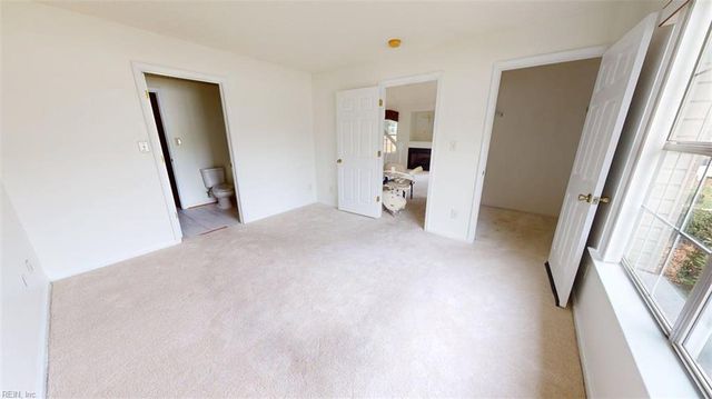 902 Miller Creek LN, Newport News, VA 23602
