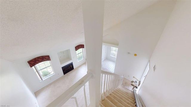 902 Miller Creek LN, Newport News, VA 23602