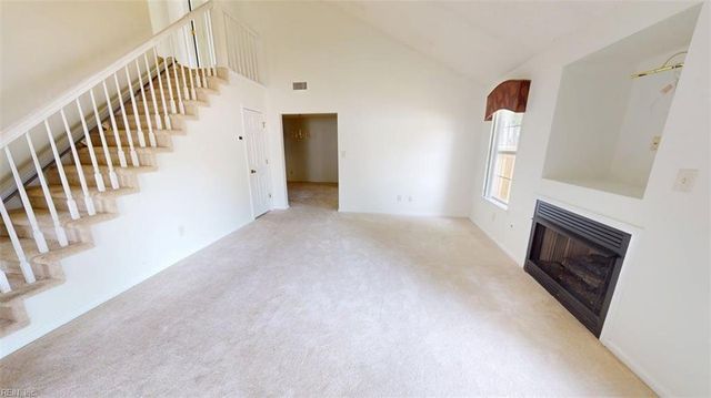 902 Miller Creek LN, Newport News, VA 23602
