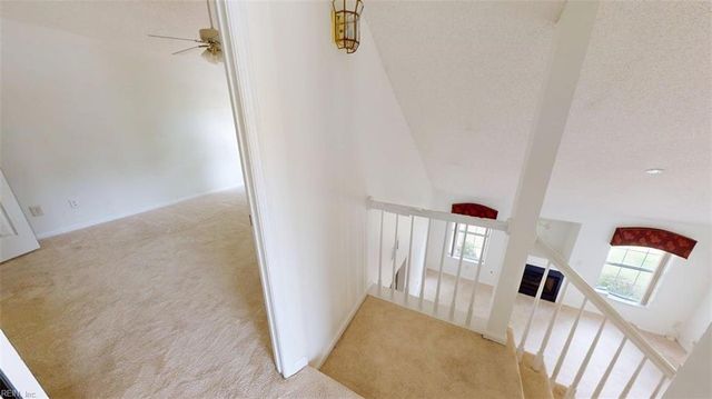 902 Miller Creek LN, Newport News, VA 23602
