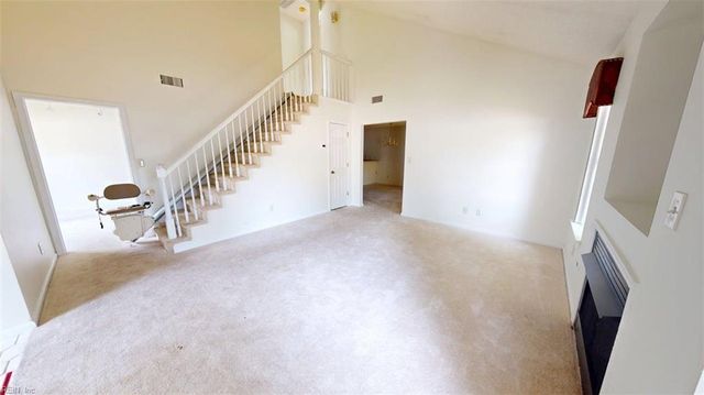 902 Miller Creek LN, Newport News, VA 23602