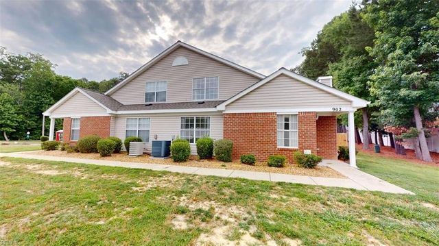 902 Miller Creek LN, Newport News, VA 23602