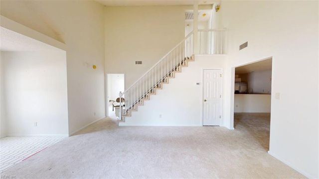 902 Miller Creek LN, Newport News, VA 23602