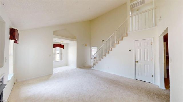 902 Miller Creek LN, Newport News, VA 23602