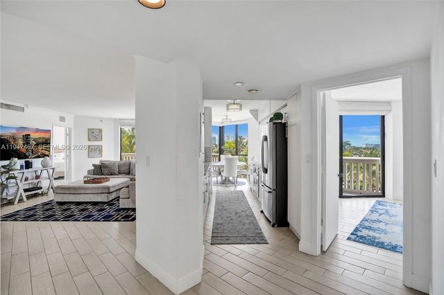 1000 E Island Blvd 503, Aventura, FL 33160