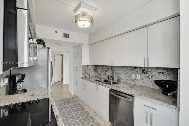 1000 E Island Blvd 503, Aventura, FL 33160