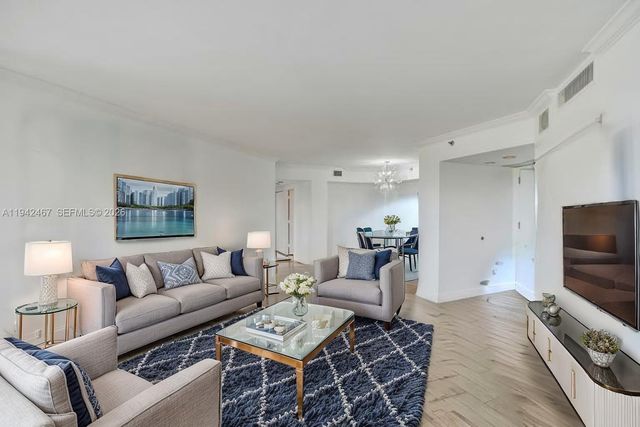 1000 E Island Blvd 503, Aventura, FL 33160