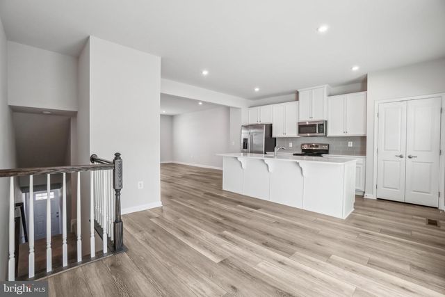4502 DALE CREEK WAY, Woodbridge, VA 22193
