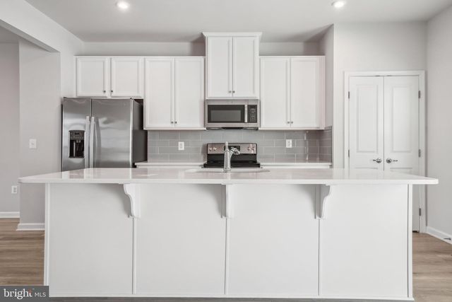 4502 DALE CREEK WAY, Woodbridge, VA 22193