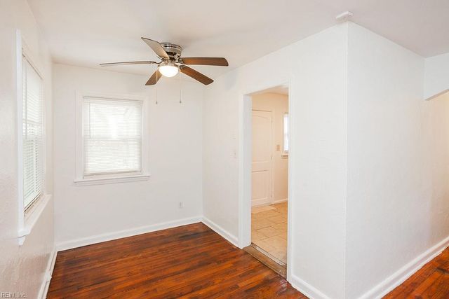 593 Thole ST, Norfolk, VA 23505