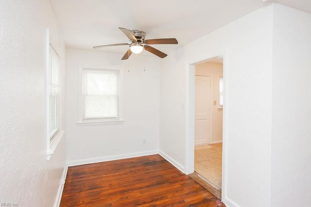 593 Thole ST, Norfolk, VA 23505