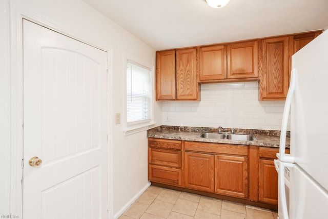 593 Thole ST, Norfolk, VA 23505