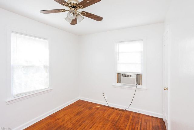 593 Thole ST, Norfolk, VA 23505