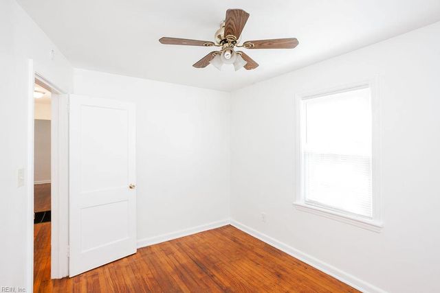 593 Thole ST, Norfolk, VA 23505