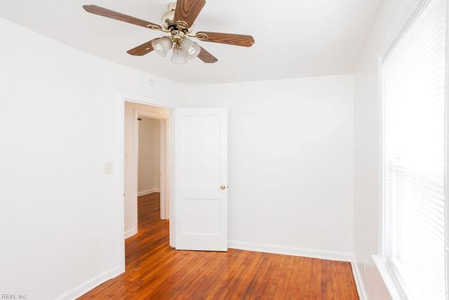 593 Thole ST, Norfolk, VA 23505