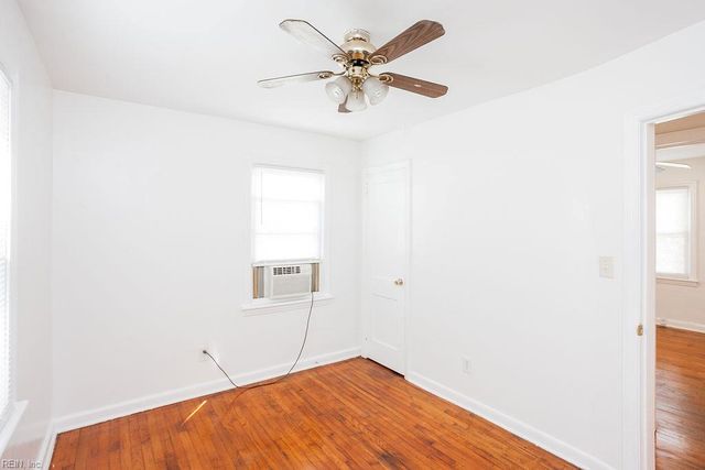 593 Thole ST, Norfolk, VA 23505