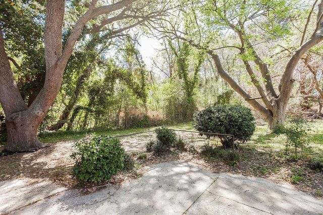 593 Thole ST, Norfolk, VA 23505