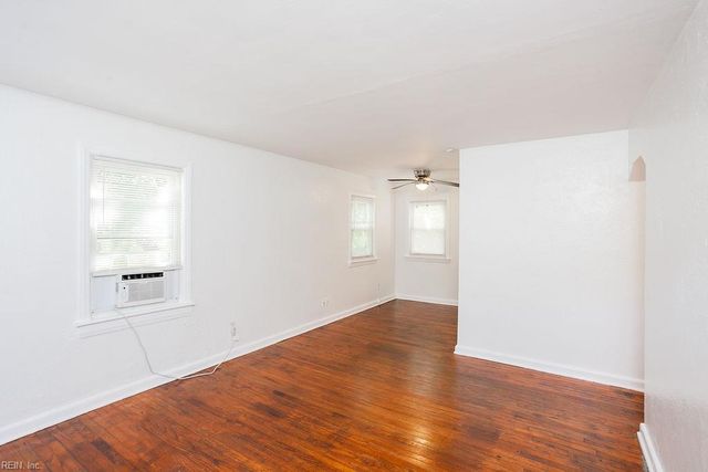 593 Thole ST, Norfolk, VA 23505