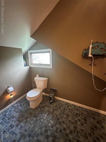405 Shortridge Avenue, Rochester Hills, MI 48307