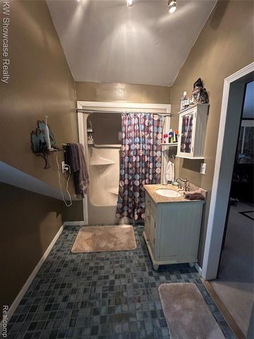 405 Shortridge Avenue, Rochester Hills, MI 48307