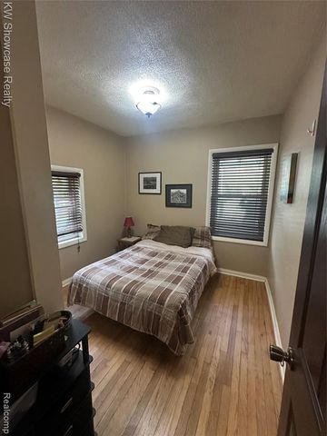 405 Shortridge Avenue, Rochester Hills, MI 48307