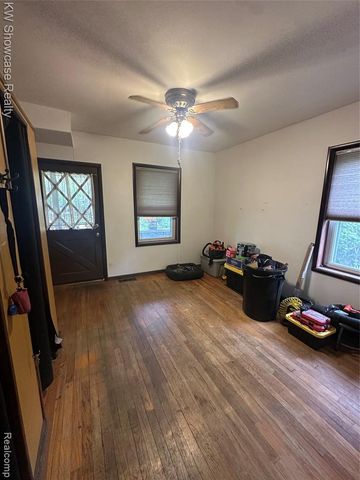 405 Shortridge Avenue, Rochester Hills, MI 48307