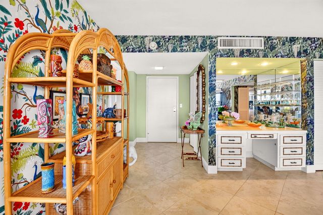 3589 S Ocean Boulevard 908, South Palm Beach, FL 33480