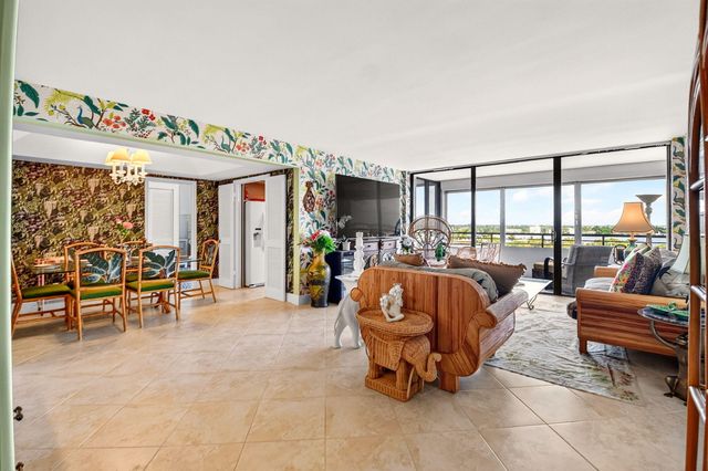 3589 S Ocean Boulevard 908, South Palm Beach, FL 33480