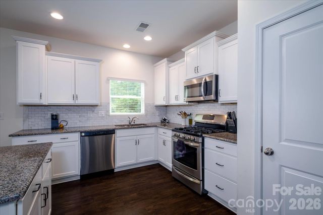5415 Fenway Drive, Charlotte, NC 28273