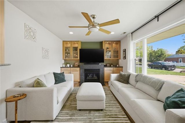 3961 W Colonial PW, Virginia Beach, VA 23452