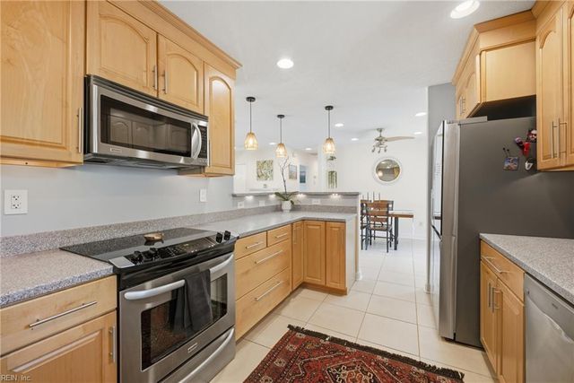 3961 W Colonial PW, Virginia Beach, VA 23452