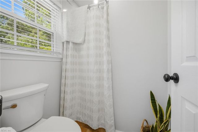 3961 W Colonial PW, Virginia Beach, VA 23452