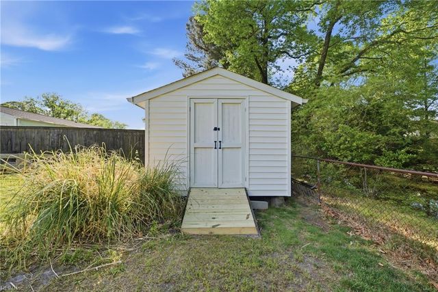 3961 W Colonial PW, Virginia Beach, VA 23452